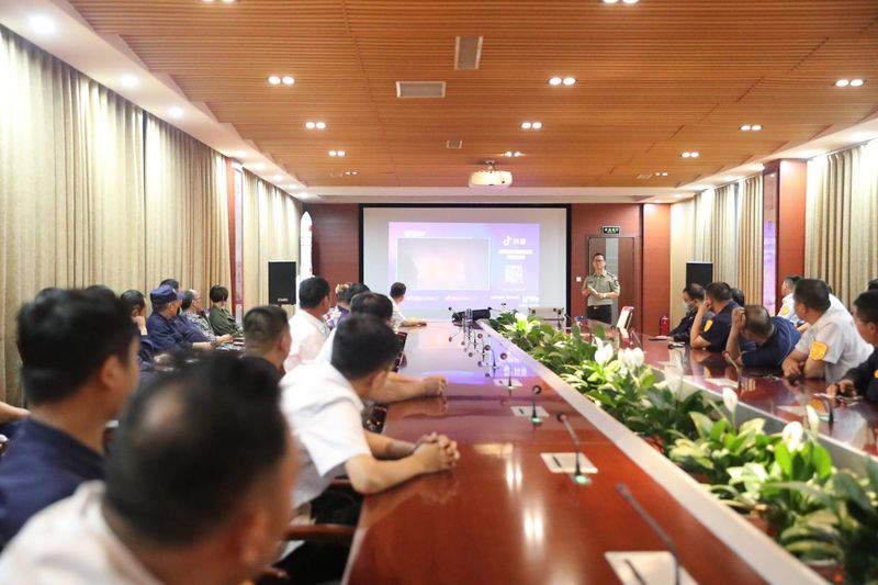 河南省矿山起重机有限公司 河南省矿山起重机有限公司